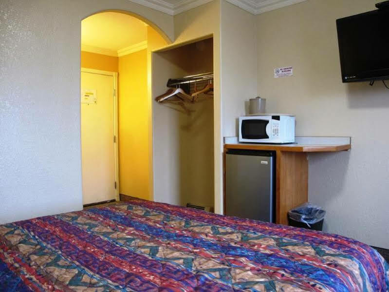 Merrill Field Inn Anchorage Buitenkant foto